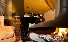 Charm Hotel & Resort